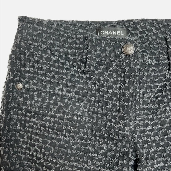 Year 2013- Chanel pants - Picture 1 of 3